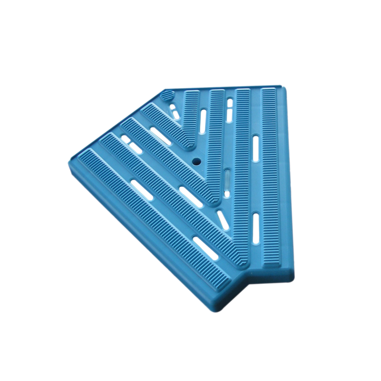 Угловой элемент переливной решетки 240 мм, 45 гр., голубой, полипропилен
